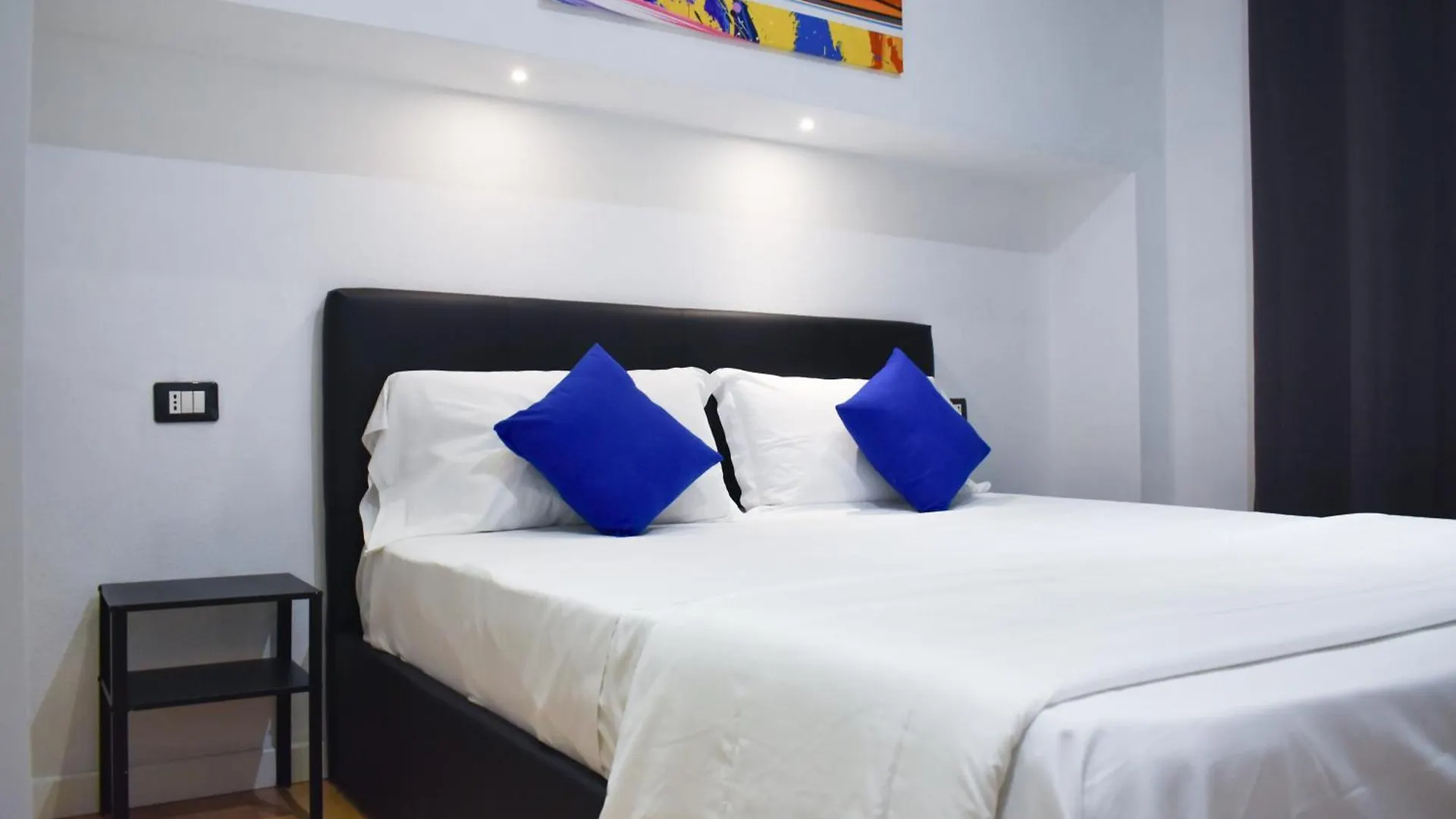 나폴리 Tie Tie B&B